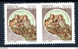 Castelli Lire 200  Coppia Orizzontale Varietà Non Dentellata Al Centro - Variétés Et Curiosités