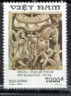 Sculpture Ancienne : Cheval Et Personnage Agrippé Au Manche D'unb Parasol - Viêt-Nam