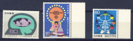 1981/83-Giappone (MNH=**) 3 Valori WCN EIC Anno Comunicazione Mondiale Unione Po - Sonstige & Ohne Zuordnung