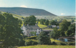 Postcard Pendle Hill Lancashire [ The Famous Witch Country ] My Ref B14937 - Sonstige & Ohne Zuordnung