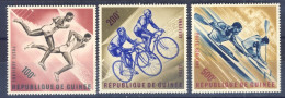 1963-Guinea (MNH=**) Posta Aerea Serie 3 Valori Sport Corsa Canottaggio Ciclismo - Guinee (1958-...)