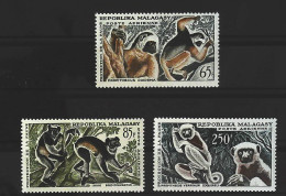 1961-Madagascar (MNH=**) Serie 3 Valori Scimmie - Madagascar (1960-...)