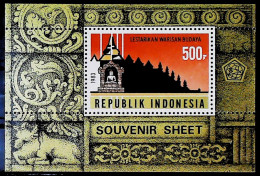 1983-Indonesia (MNH=**) Foglietto 1 Valore Tempio Buddista - Indonesia