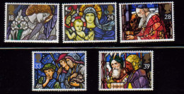1992-Gran Bretagna (MNH=**) S.5v."Natale,vetrate Con Scene Della Nativita'"catal - Neufs
