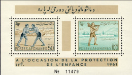 1961-Afghanistan (MNH=**) Foglietto S.2v."protezione Dell'infanzia,lottatori"cat - Afghanistan