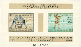 1961-Afghanistan (MNH=**) Foglietto S.2v.non Dentellato Soprast.UNICEF "protezio - Afganistán