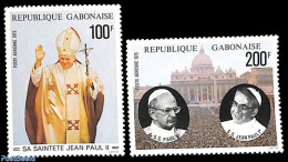 Gabon 1979 Popes 2v, Mint NH, Religion - Pope - Religion - Ongebruikt