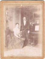 Grande Photo CDV D'un Couple élégant Posant A Coté De Leurs Piano Dans Leurs Maison A Rouen En 1900 - Old (before 1900)