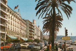 06 NICE PROMENADE DES ANGLAIS HOTEL ROYAL ET PALAIS DE LA MEDITERRANEE 1969  VOITURES D'époque IMPECABLE - Pubs, Hotels And Restaurants