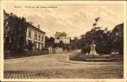 CPA Weida In Thüringen, Bismarckschule, Straßenpartie, Denkmal - Other & Unclassified