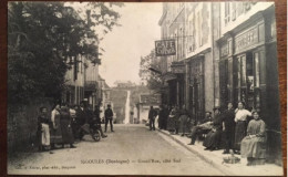 Cpa Photo 24 Dordogne, SIGOULES, Grand 'Rue, Côté Sud, Animée, Commerces Enseignes Café De L'Avenir, Epicerie Goubier - Autres & Non Classés