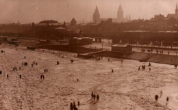 Carte-Photo - MAINZ (MAYENCE) - Hiver 1929 Personnes à Pied Sur Le RHIN Glacé (Quais) (légende Au Dos) - Mainz