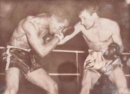 BOXE 02/1961 CHARNLEY VAINQUEUR CONTRE NOLLET PHOTO 18 X 13 CM - Sport