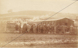 Photo Guerre 14-18 WWI Prisonniers Près De Frise Somme - War, Military