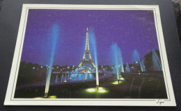 Paris, La Nuit - La Tour Eiffel Et Les Jets D'eau Du Trocadéro - Abeille-Cartes, Editions "LYNA-PARIS", Paris - París La Noche
