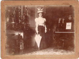 Grande Photo CDV D'une Femme élégante Madame Renson Posant Dans Sa Maison En 1902 - Anciennes (Av. 1900)