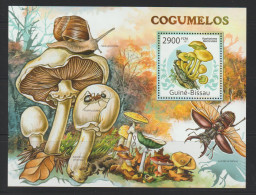 Pilze; Guinea-Bissau Block 2011, ** - Mushrooms