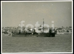 50s ORIGINAL AMATEUR PHOTO FOTO BARCO NAVIO SHIP SH DRAGA ARANTES OLIVEIRA RIO TEJO LISBOA PORTUGAL AT510 - Schiffe