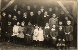CP Carte Photo D'époque Photographie Vintage Enfant Groupe Classe Tablier - Altri & Non Classificati