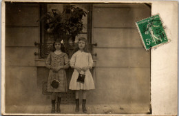 CP Carte Photo D'époque Photographie Vintage Enfant Mode Fille Fillette Pantin  - Andere & Zonder Classificatie