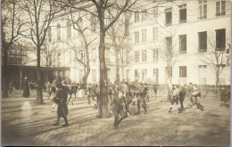 CP Carte Photo D'époque Photographie Vintage Enfant école Cour De Récréation  - Sonstige & Ohne Zuordnung