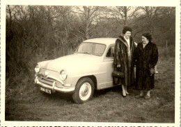 Photographie Photo Vintage Snapshot Amateur Automobile Voiture Auto Femmes - Automobiles