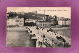 69 LYON 2 Pont Tilsit Et Coteau De Fourvière  Attelage De Chevaux Tirant Une Citerne Et Tramway à Impériale - Lyon 2