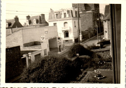 Photographie Photo Vintage Snapshot Amateur Automobile Dinard Station Service   - Places