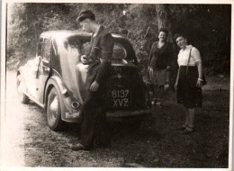 Photographie Photo Vintage Snapshot Amateur Automobile Voiture Auto Trio  - Auto's