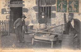 15-SCENE D AUVERGNE-FABRICATION DU FROMAGE-N°2151-G/0225 - Autres & Non Classés