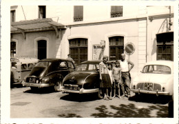 Photographie Photo Vintage Snapshot Amateur Automobile Voiture St Raphaël 06  - Places