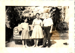 Photographie Photo Vintage Snapshot Amateur Automobile Voiture Auto Famille - Automobili