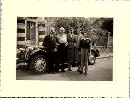 Photographie Photo Vintage Snapshot Amateur Automobile Voiture Auto Famille - Cars