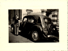 Photographie Photo Vintage Snapshot Amateur Automobile Voiture Auto Communiant - Automobiles