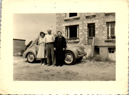 Photographie Photo Vintage Snapshot Amateur Automobile Voiture Auto 4 Chevaux - Cars