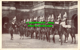 R555393 Changing Lifeguards In Whitehall. London. Horses. LP. 457. Lansdowne Pro - Autres & Non Classés
