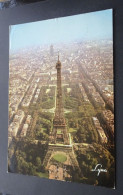 En Avion Sur Paris - La Tour Eiffel Et Le Champ De Mars - LYNA PARIS, Paris - Tour Eiffel