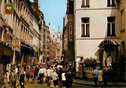 72623557 Bruxelles Bruessel Rue De Etuve Avec Manneken-Pis   - Autres & Non Classés