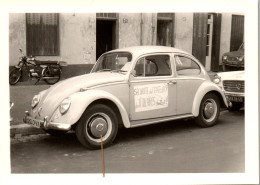 Photographie Photo Vintage Snapshot Amateur Automobile Voiture Auto à Situer VW - Automobili