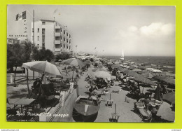 Italie IGEA MARINA Vers RIMINI N°193 La Plage La Spiaggia Très Animée Chaises Longue Hôtel - Rimini