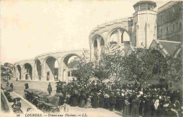 65 - Lourdes - Ville Connue Pour Son Pèlerinage Chrétien - CPA - Voir Scans Recto-Verso - Lourdes