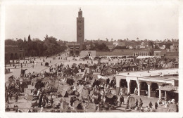 Maroc Marrakech Place Djemaa Al F'na + Timbre N°162 - Marrakesh