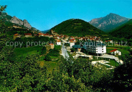 72616205 Isaba Pirineo Navarro Vista General Y Nuevo Hotel Al Fondo Seisa Y Pena - Autres & Non Classés