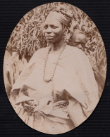 Femme Malgache En Médaillon Photo (14 X 11) - Madagaskar