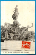 CPA 75011 75012 PARIS - Place De La Nation - Statue Du TRIOMPHE De La REPUBLIQUE (au Bras Cassé...) - Estatuas