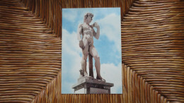 Marseille , Copie Du " David " De Michel Ange Sur L'esplanade Du Prado à La Plage - Castellane, Prado, Menpenti, Rouet