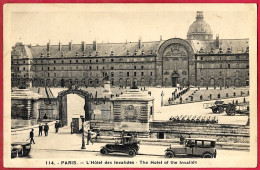 CPA 75007 PARIS - L'Hôtel Des INVALIDES - The Hotel Of The Invalids (Automobiles) * Phila Flamme GARE P.L.M. - Paris (07)