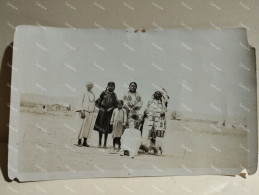 USA Photo German Woman With Native Americans Indians Tribe To Identify. 1925. See Back. 143x90 Mm - America