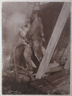 Ouvrier Manoeuvrant Un Marteau-piqueur (percement D'un Tunnel ? Ou Du Métro ?) - Photo 12 X16,5 Cm - Métiers/ état /GP56 - Professions