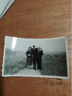 563 // PHOTO ANCIENNE 11 X 7 CMS / MILITAIRE AVEC SES PARENTS - Guerre, Militaire